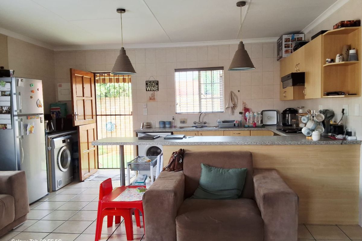 Modern & Secure 3-Bedroom Home in Sought-After Estate - Photo 4