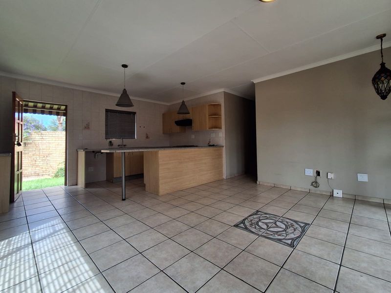 Modern & Secure 3-Bedroom Home in Sought-After Estate - Photo 5