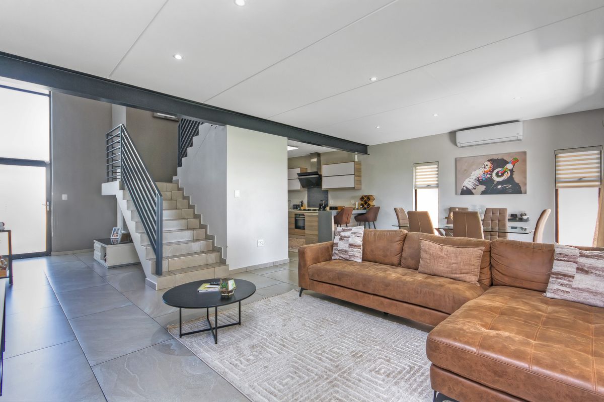 Modern Living Begins Here: Immaculate 3 Bedroom House in The Hutton Estate - Photo 2