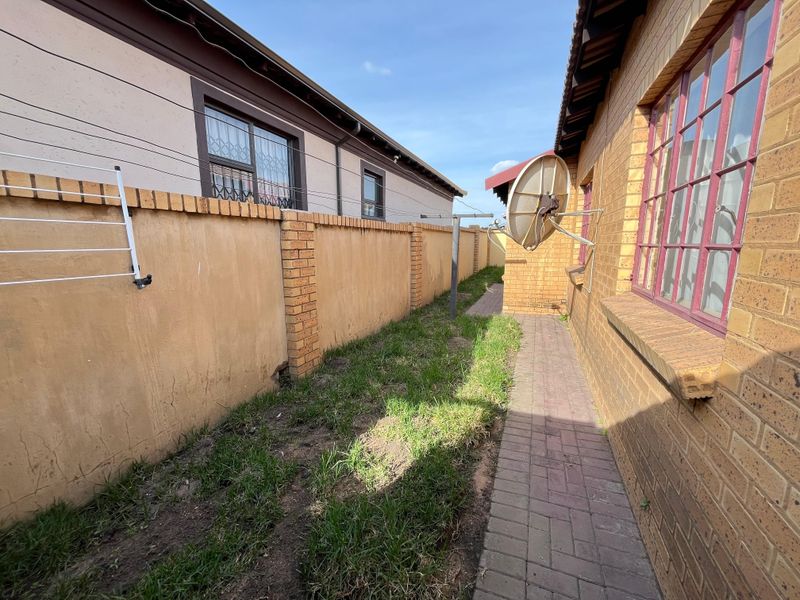 3 Bedroom at Tasbetark - Photo 10