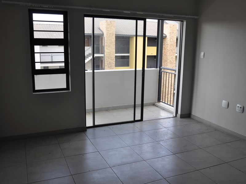 Modern Living Meets Prime Location in Amberfield City - Photo 6