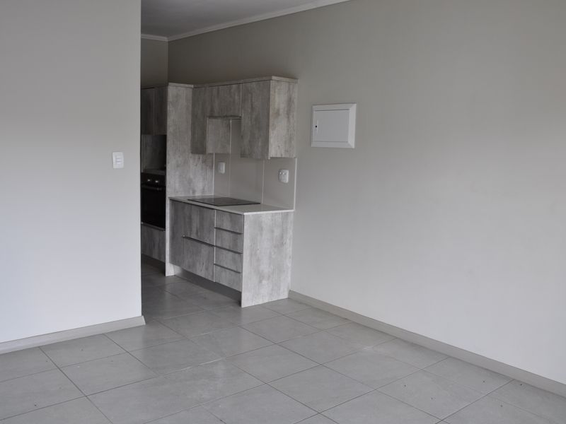 Modern Living Meets Prime Location in Amberfield City - Photo 4