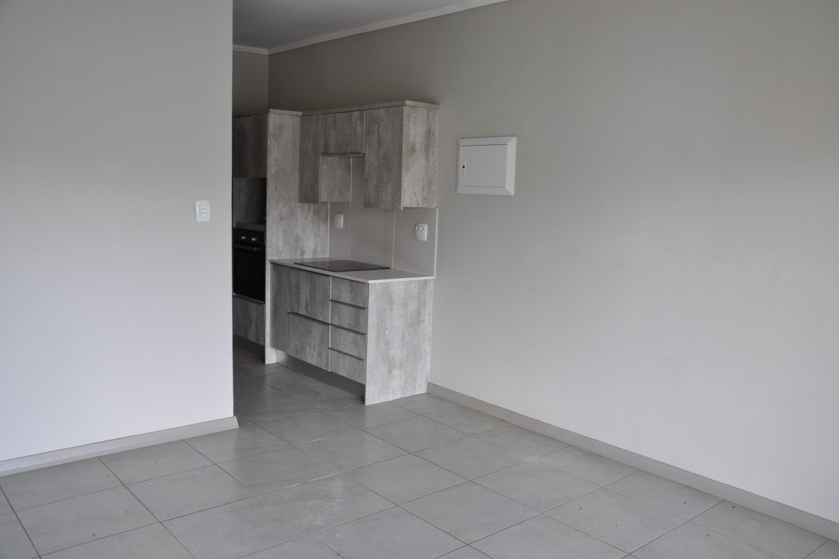 Modern Living Meets Prime Location in Amberfield City - Photo 4