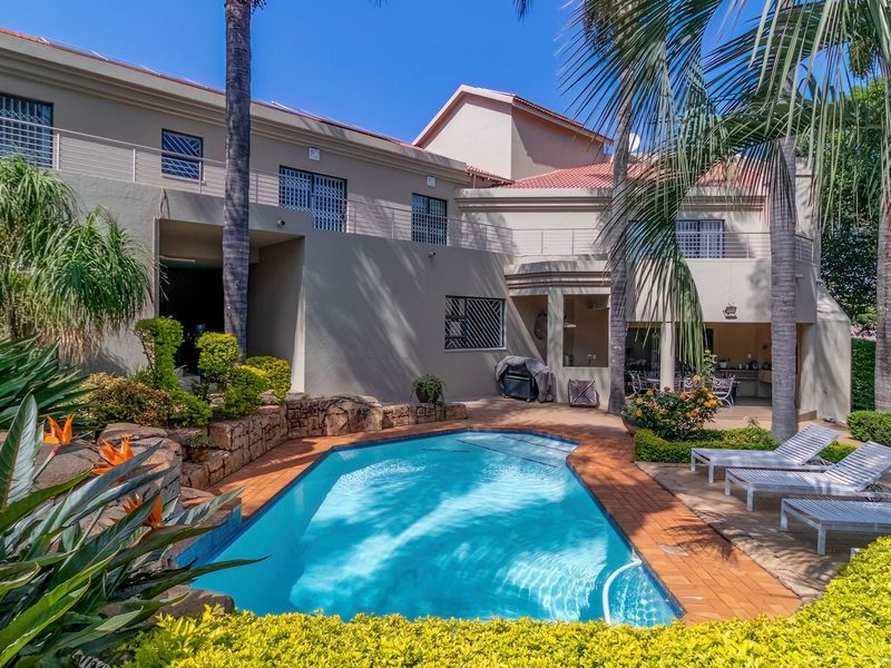 Upper Bedfordview Family Home within a Gated Road Enclosure - Photo 3