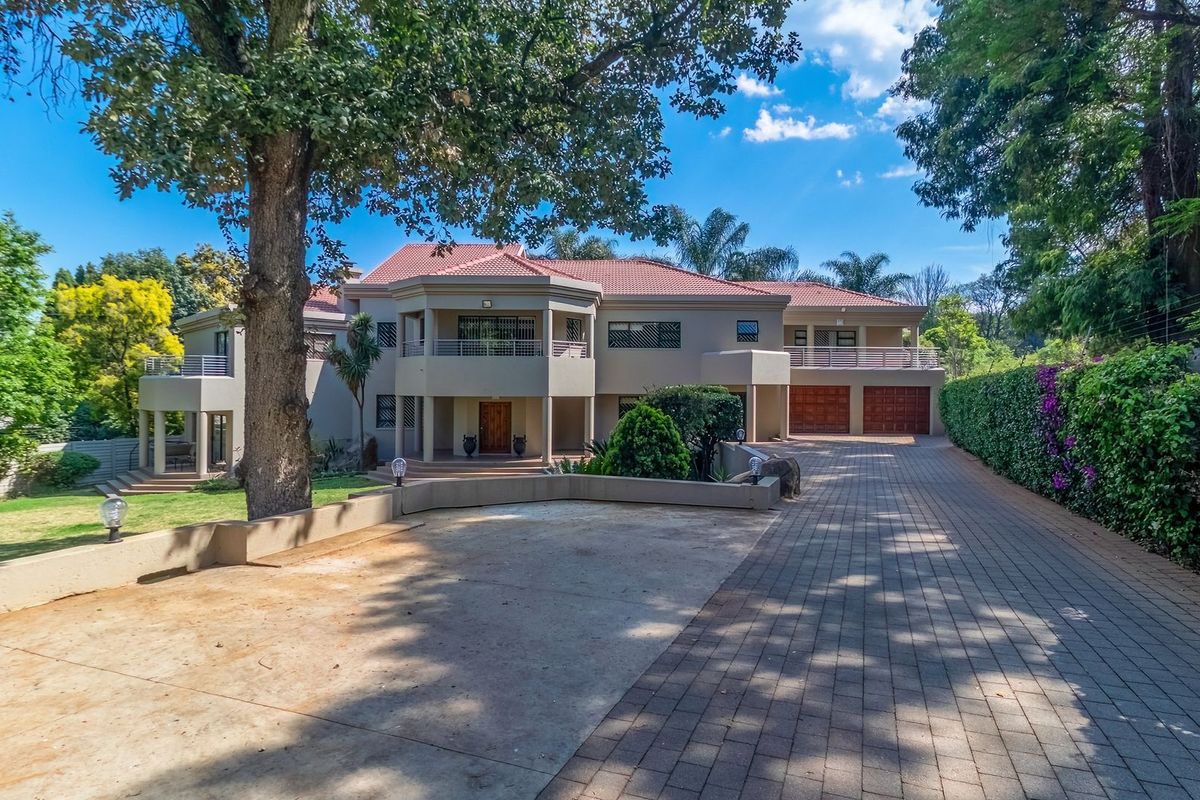 Upper Bedfordview Family Home within a Gated Road Enclosure - Photo 5