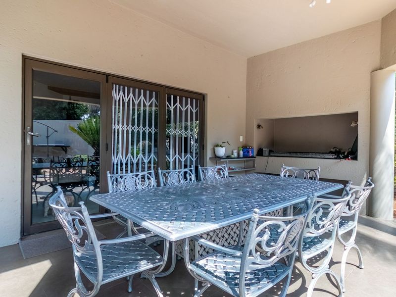 Upper Bedfordview Family Home within a Gated Road Enclosure - Photo 9