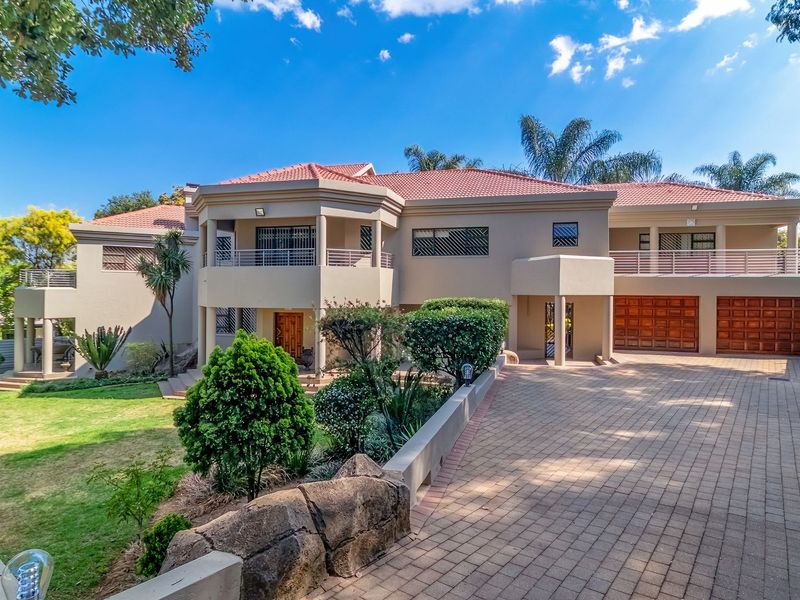 Upper Bedfordview Family Home within a Gated Road Enclosure - Photo 6