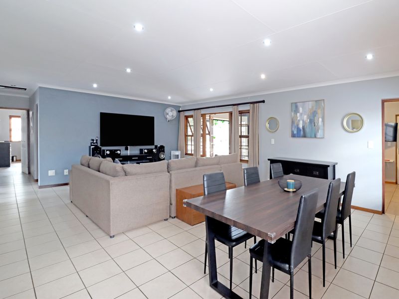 SINGLE STORY - RARE GEM! - Photo 10