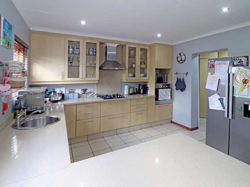 SINGLE STORY - RARE GEM! - Photo 3