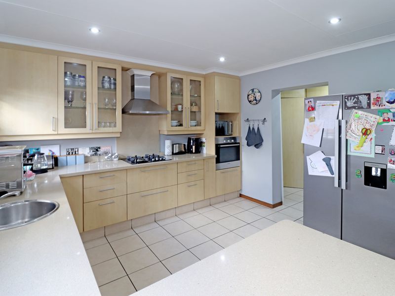 SINGLE STORY - RARE GEM! - Photo 6