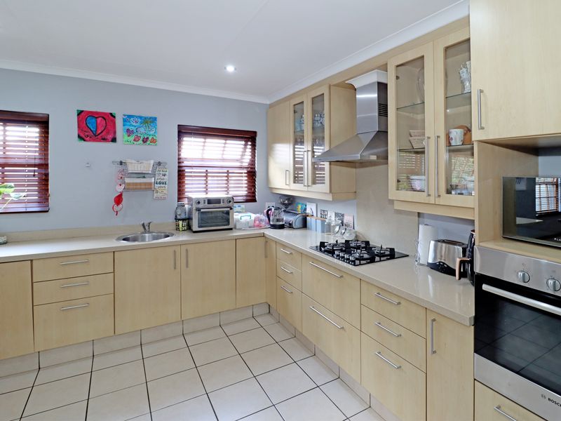 SINGLE STORY - RARE GEM! - Photo 2