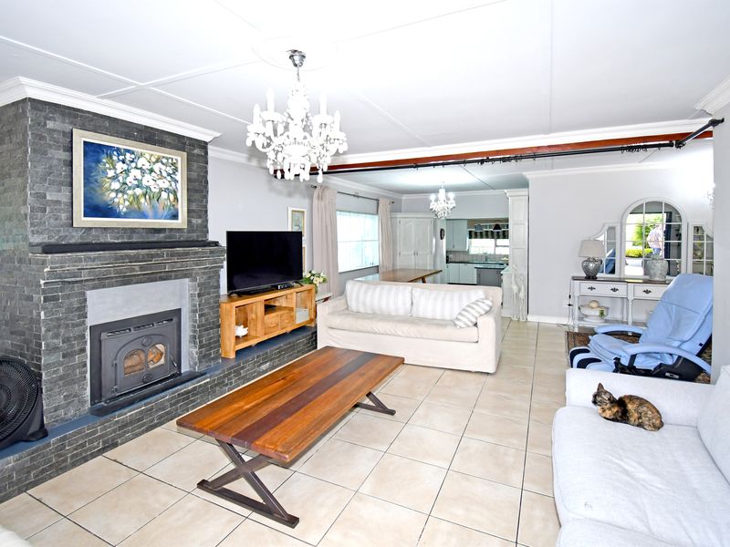 Versatile investment property with strong rental income. - Photo 8