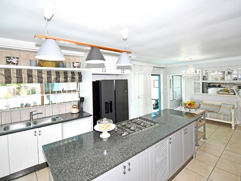 Versatile investment property with strong rental income. - Photo 2