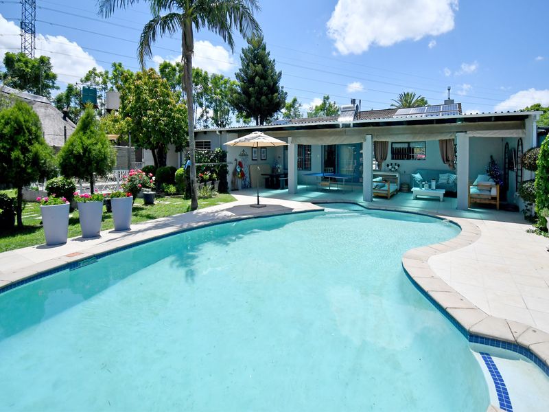 Versatile investment property with strong rental income. - Photo 1