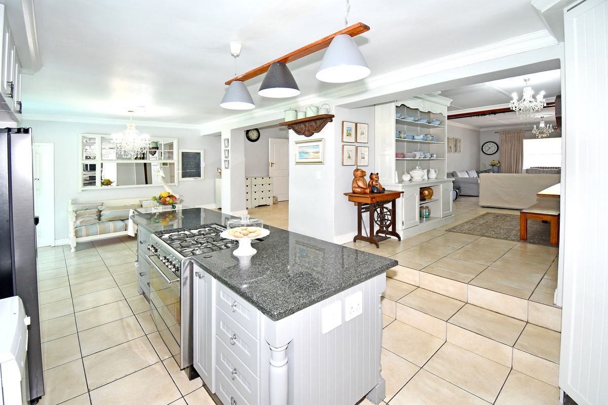 Versatile investment property with strong rental income. - Photo 4