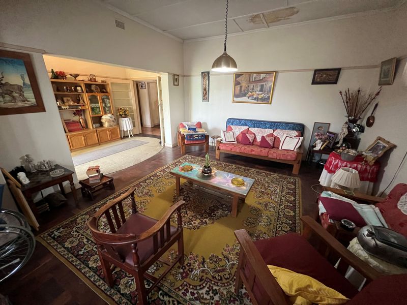 Charming 3-bedroom house with flatlet for sale in Freemanville, Klerksdorp - Perfect for investment! - Photo 7