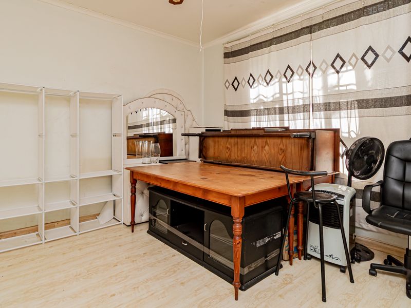 Great value , great location first time buyers - Photo 10