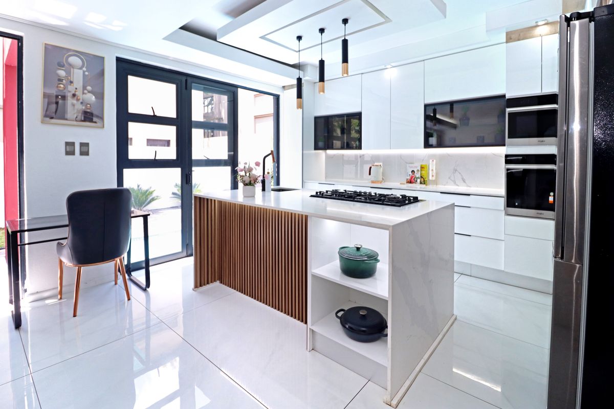 Sophisticated Modern Luxury. Composed With Intention. - Photo 4