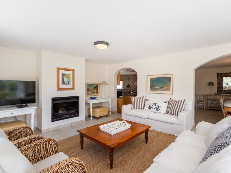 North-Facing Family Home Minutes from the Beach - Photo 2