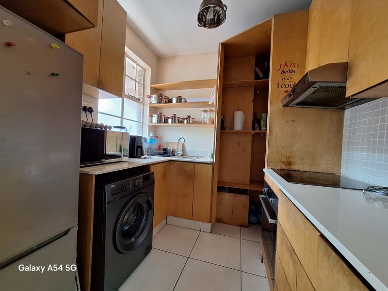 Flat For Sale In Durban - Photo 5