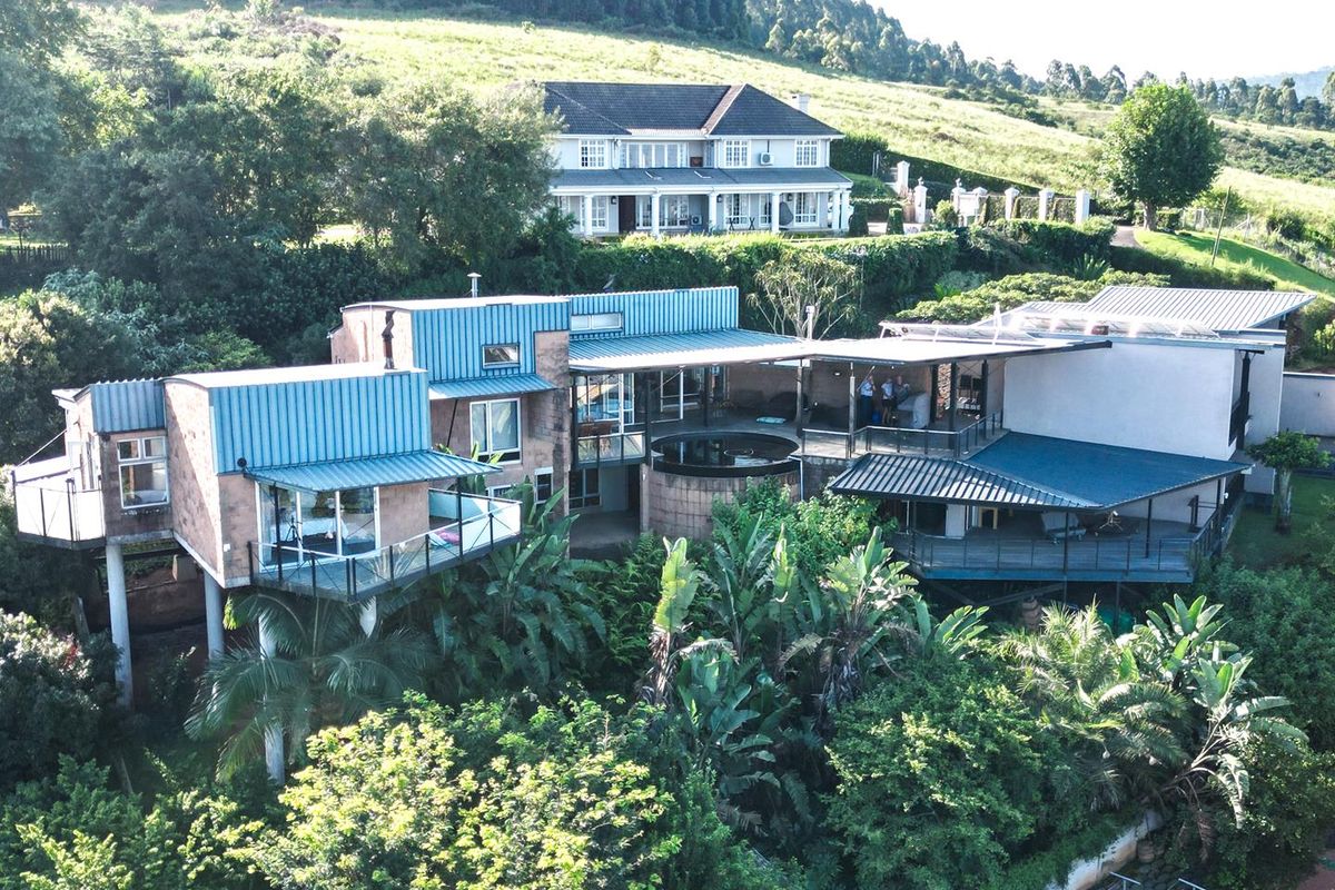 Architect-Designed Home with Panoramic Views and B&B Option - Photo 2