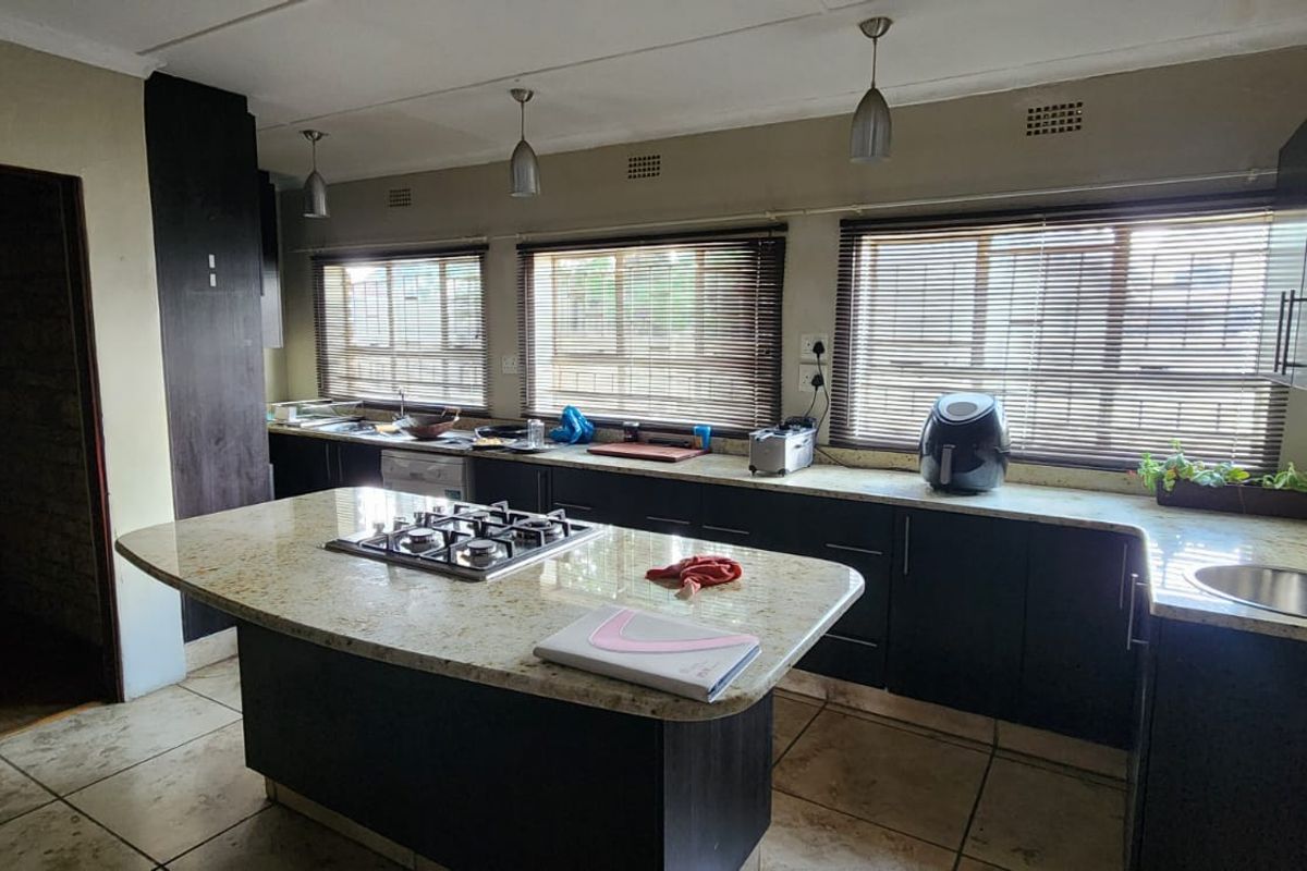 Dream family Home - Photo 4