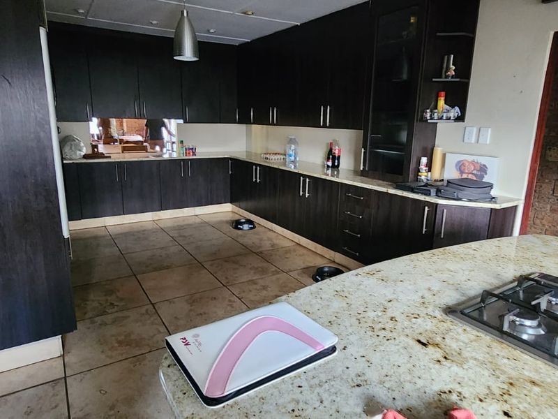 Dream family Home - Photo 2