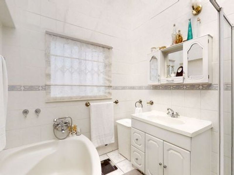 Live Luxury Non-Distressed Auction! Bidding to Start From R1 999 000!!! Beyersparks BEST - Photo 7