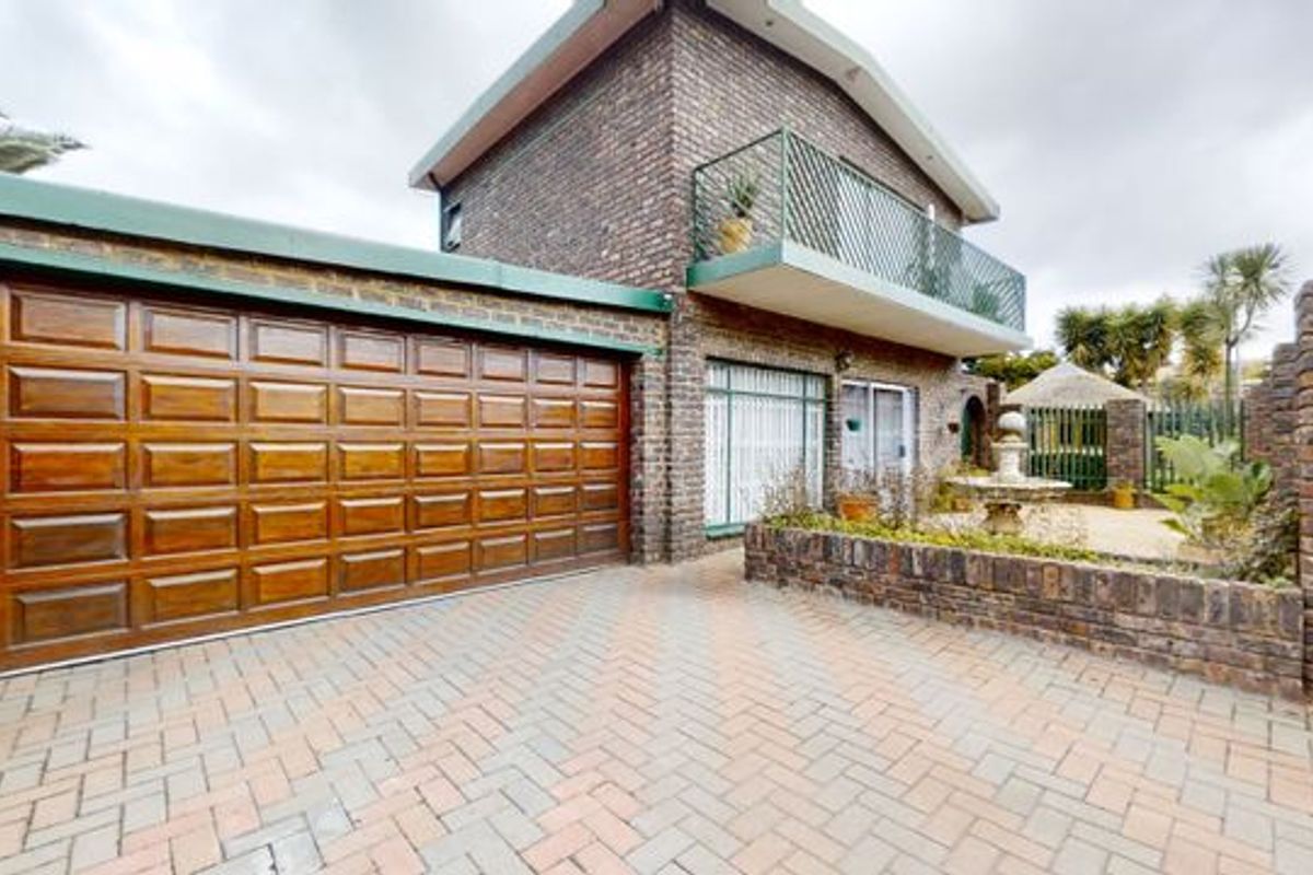 Live Luxury Non-Distressed Auction! Bidding to Start From R1 999 000!!! Beyersparks BEST - Photo 4