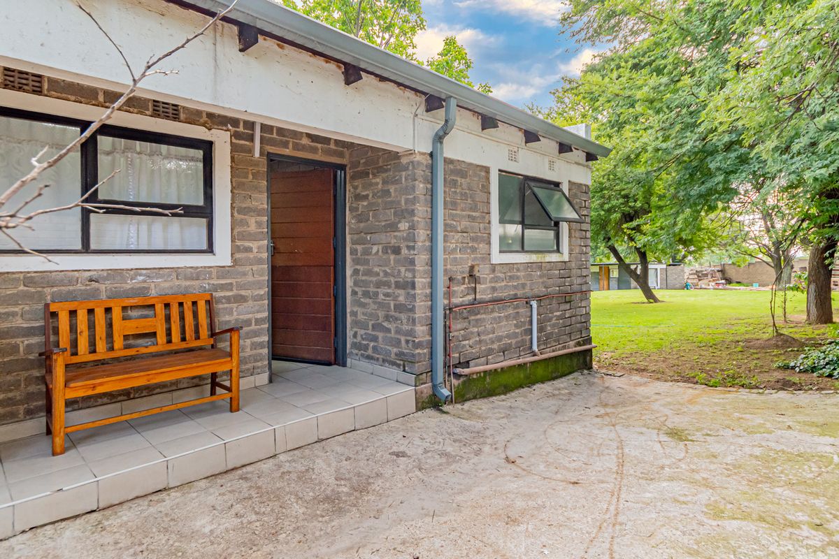 Secure and Convenient country living. - Photo 4