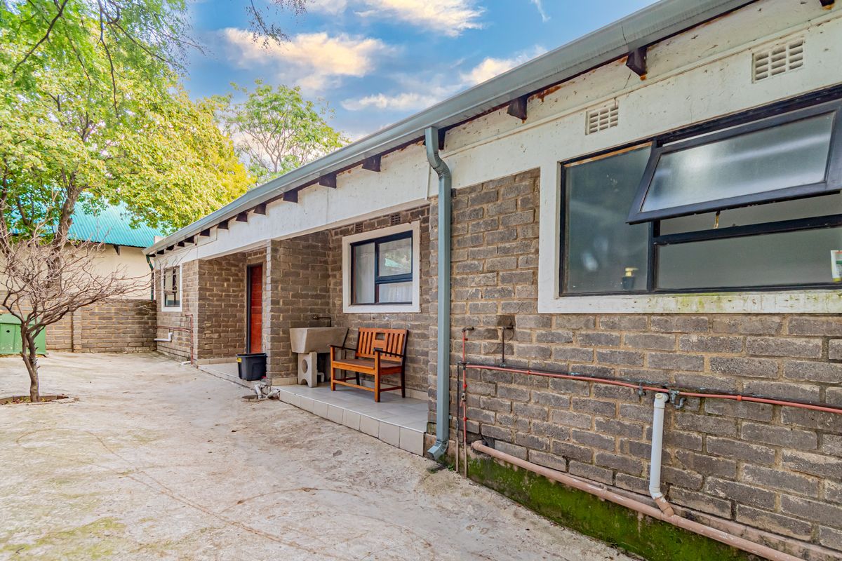 Secure and Convenient country living. - Photo 3