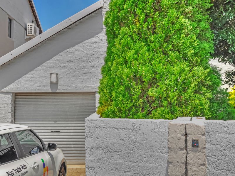 FASTEST SELLER: Stylish 2-Bed Duplex in Dekko Heights! - Photo 6