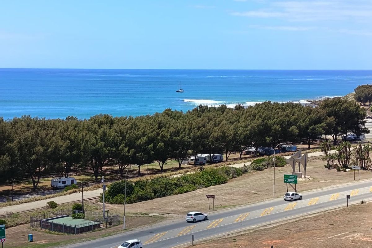 Wake Up To The Ocean- Luxury 2Bed l 2Bath with Unmatched Ocean Views - Photo 2