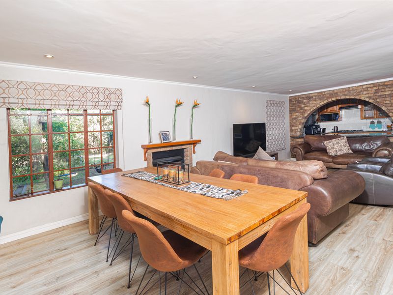 One property, Two Charming Homes, great for future investment. - Photo 8