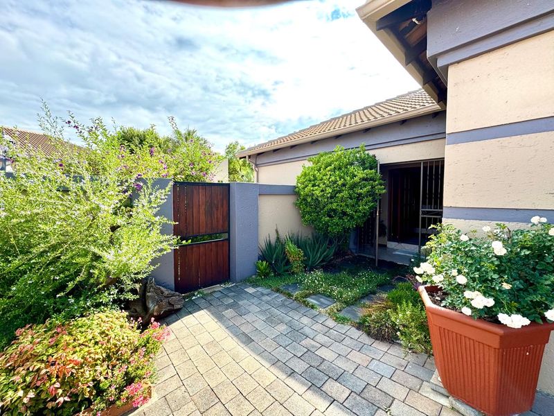 Comfortable Family Living in Secure Complex with Solar & Water Backup - Photo 2