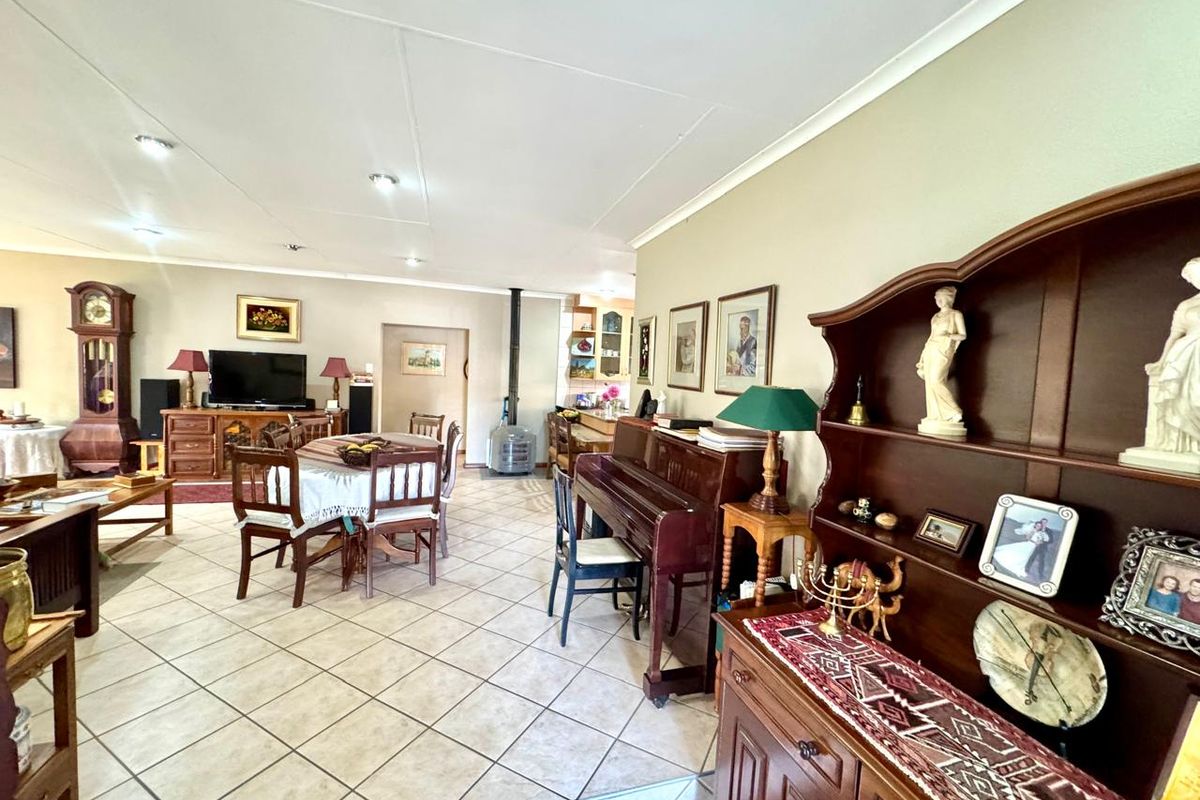 Comfortable Family Living in Secure Complex with Solar & Water Backup - Photo 5