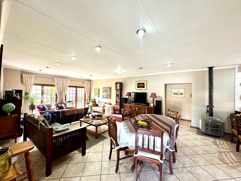 Comfortable Family Living in Secure Complex with Solar & Water Backup - Photo 6