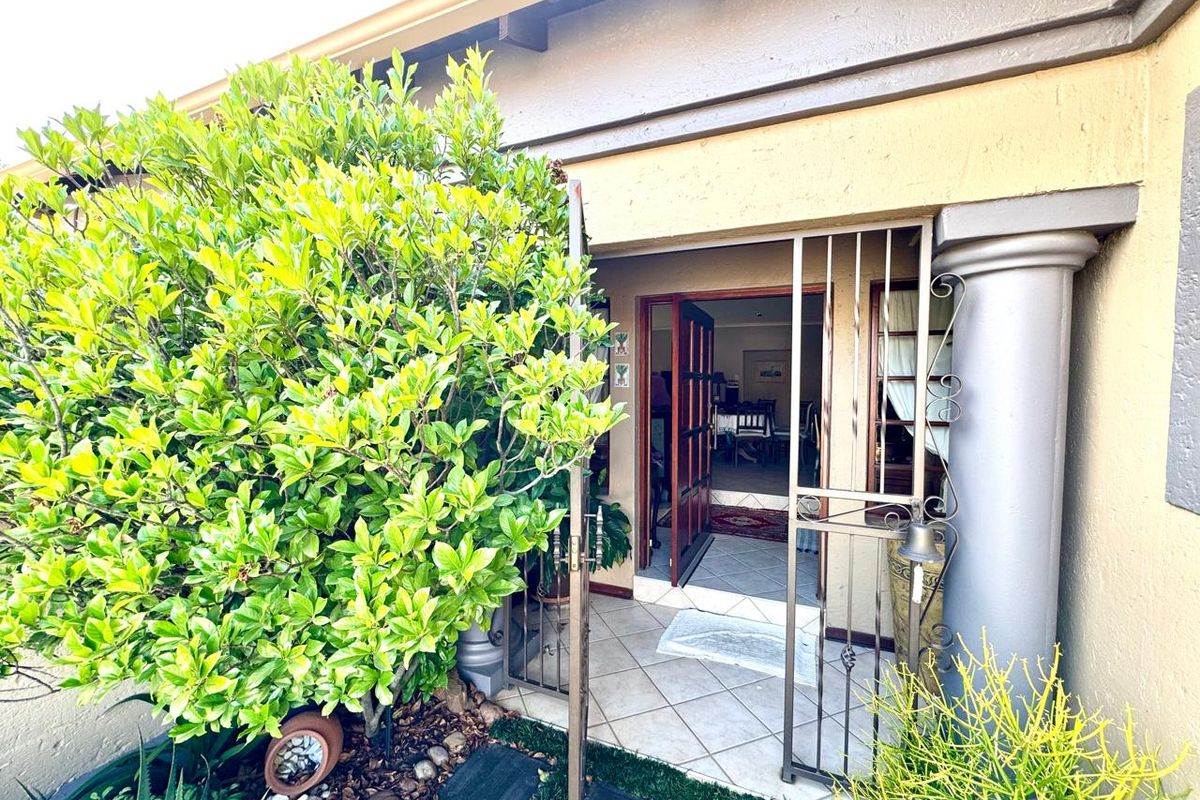 Comfortable Family Living in Secure Complex with Solar & Water Backup - Photo 3