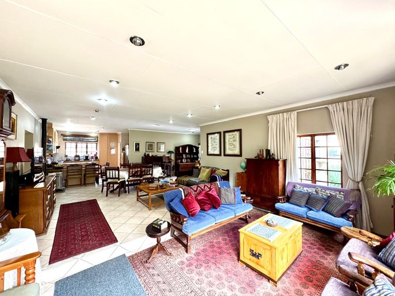 Comfortable Family Living in Secure Complex with Solar & Water Backup - Photo 10