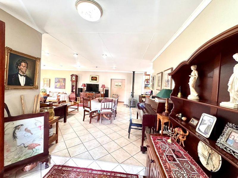 Comfortable Family Living in Secure Complex with Solar & Water Backup - Photo 4