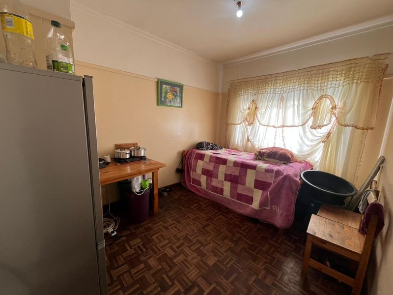 Spacious Grootvlei Gem – Family Home with Flat and Expansive Yard! - Photo 5