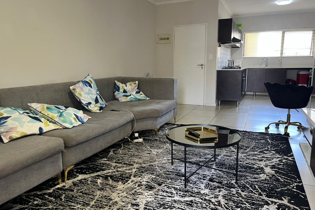 Modern 2-Bed Apartment for Sale in Kyalami Hills, Midrand – Prime Investment Opportunity - Photo 3