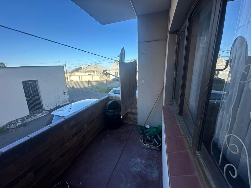 Neat & Spacious 3-Bedroom Flat in Southernwood with Garage - Photo 10