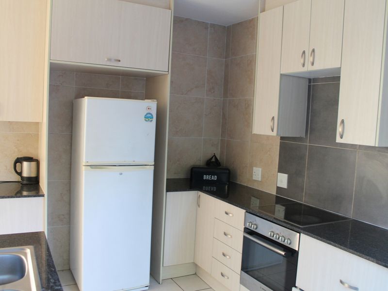 Modern Living in a Secure Bedfordview Complex - Photo 8