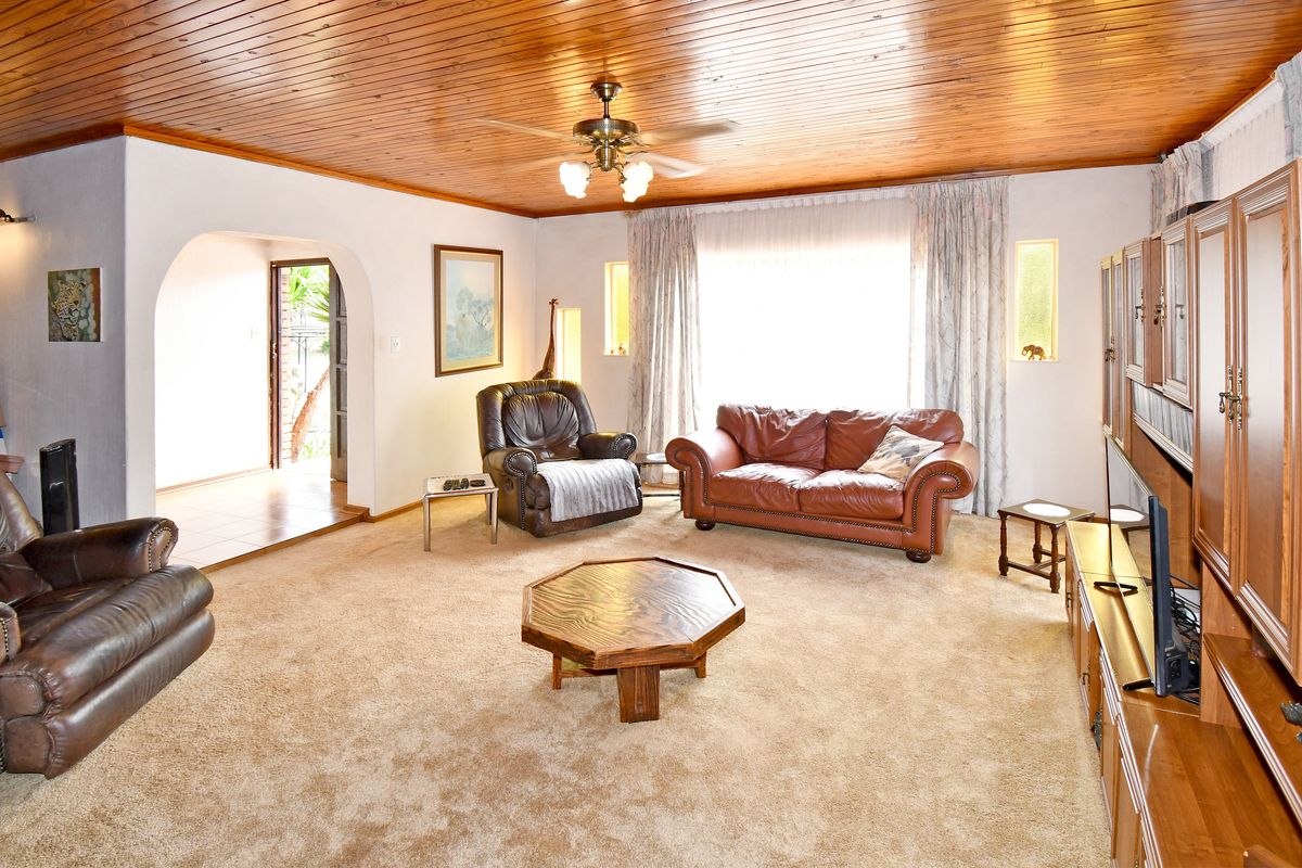 Timeless Country Living with Modern Sustainability - Photo 5