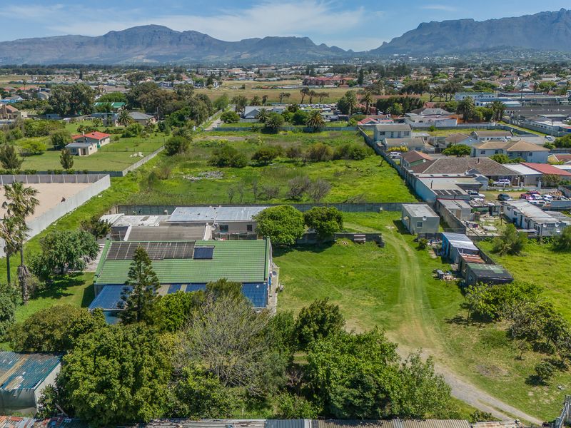 Prime 4,362m2 Rare Find: Two Adjoining Properties with Endless Potential - Develop, Invest or Occupy - Photo 3