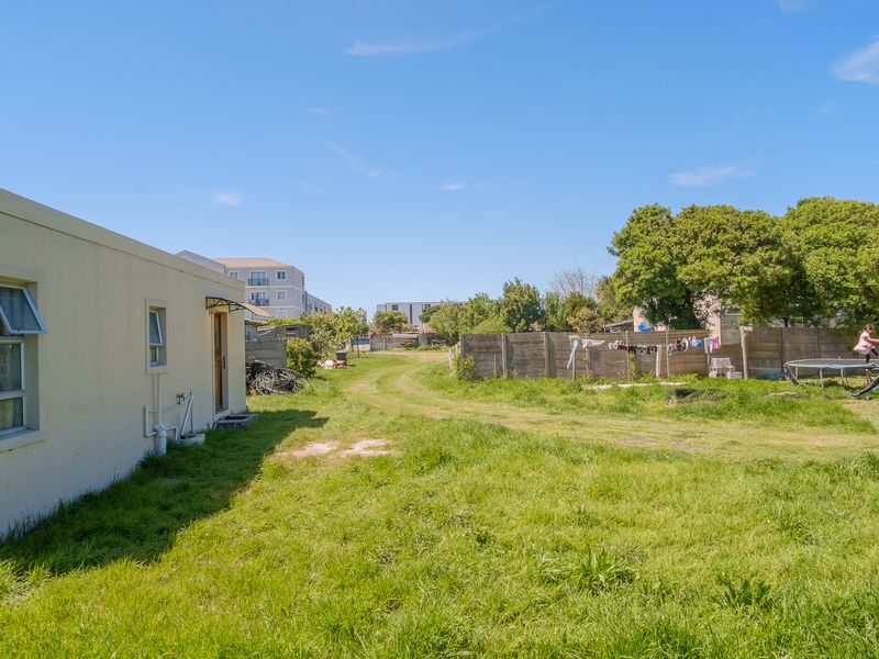 Prime 4,362m2 Rare Find: Two Adjoining Properties with Endless Potential - Develop, Invest or Occupy - Photo 10