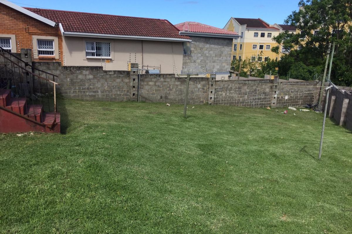 3 Bedroom family home available to rent in Amalinda - R7500 per month - Photo 2