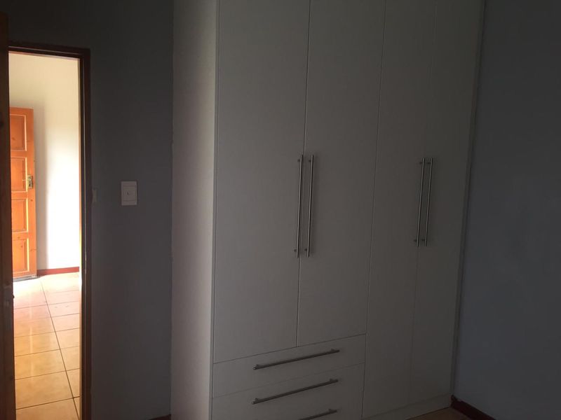 3 Bedroom family home available to rent in Amalinda - R7500 per month - Photo 6