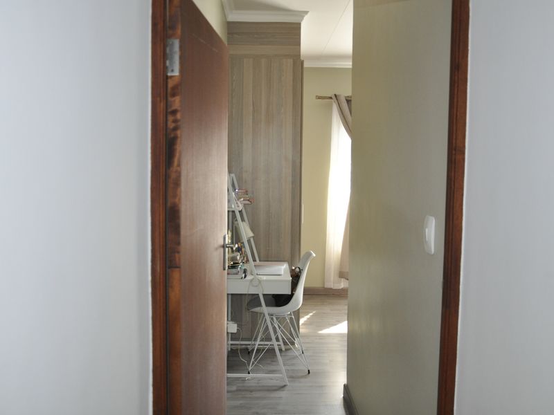 Luxury Living Meets Smart Investment – Modern 2-Bed, 2-Bath Apartment at Franklin on 8th - Photo 9